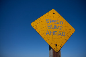 speed bump sign