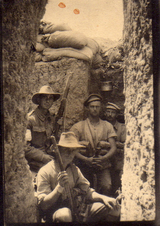 Photo of WWI soldiers in the trenches